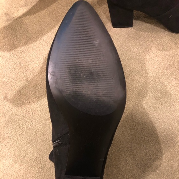 Steve Madden Elory Black Booties - Picture 4 of 8